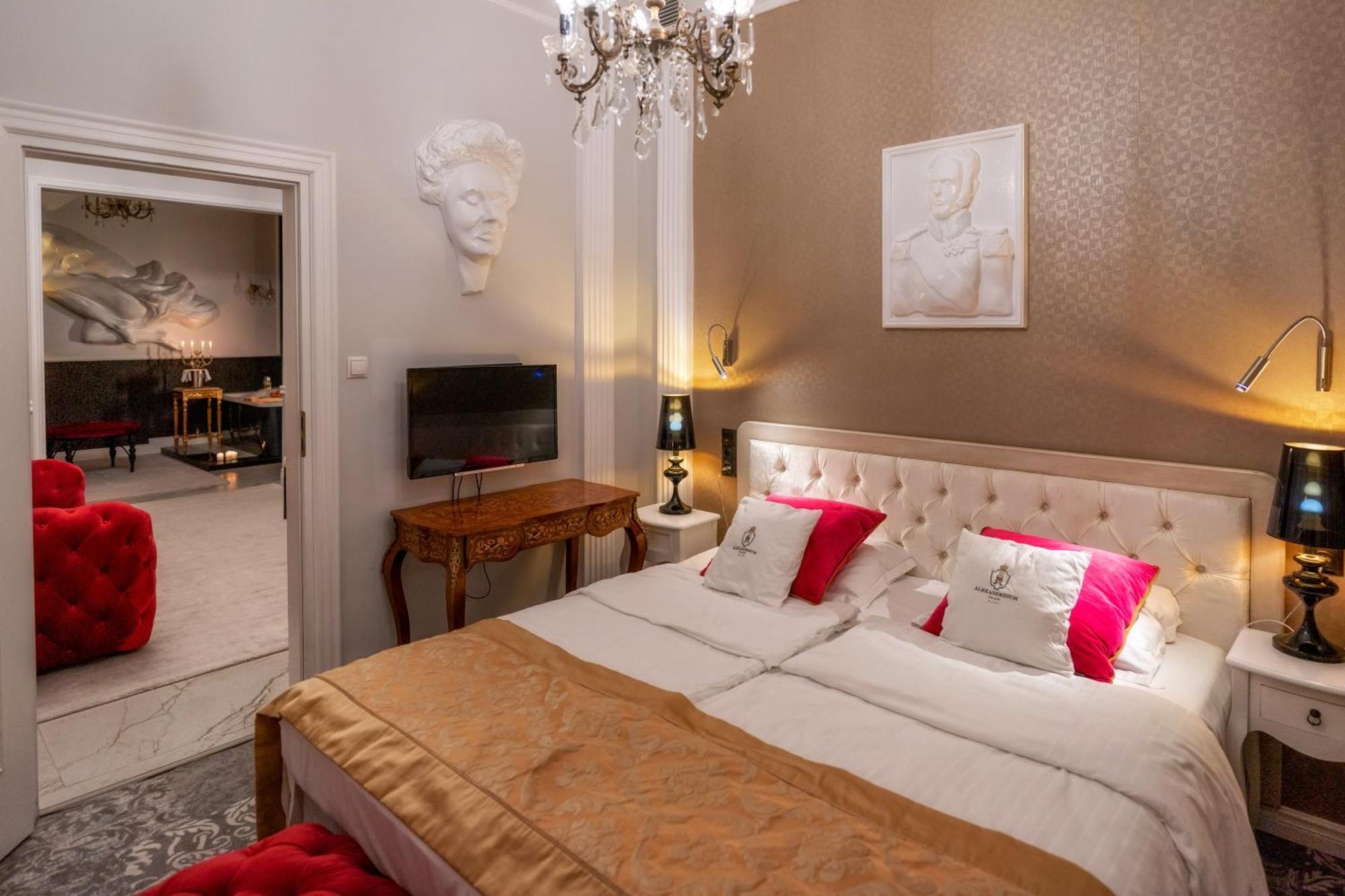 Hotel Palac Alexandrinum Krubki Exteriér fotografie