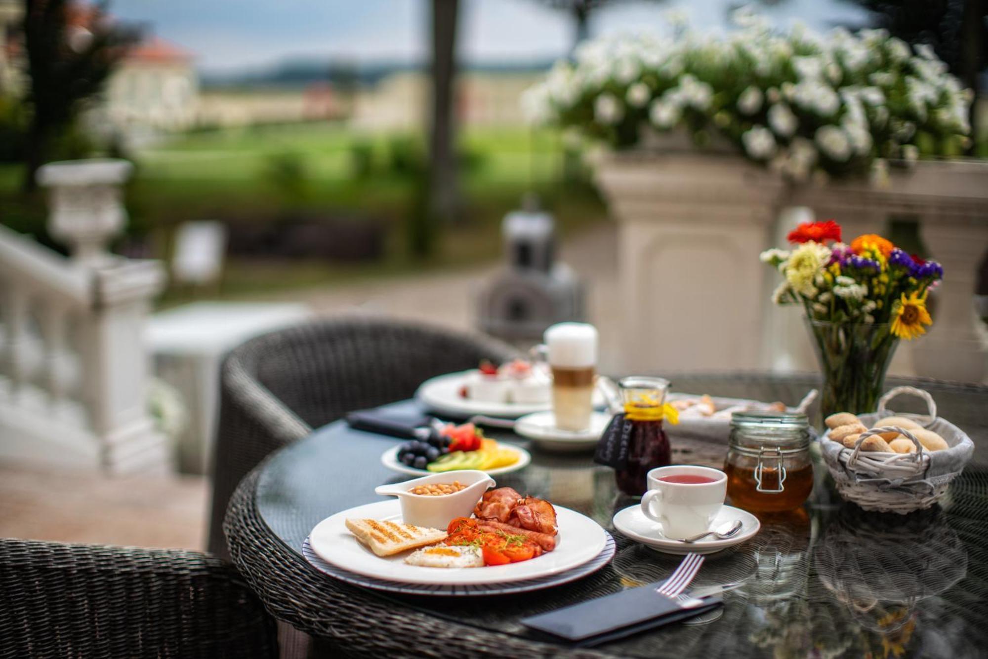 Hotel Palac Alexandrinum Krubki Exteriér fotografie