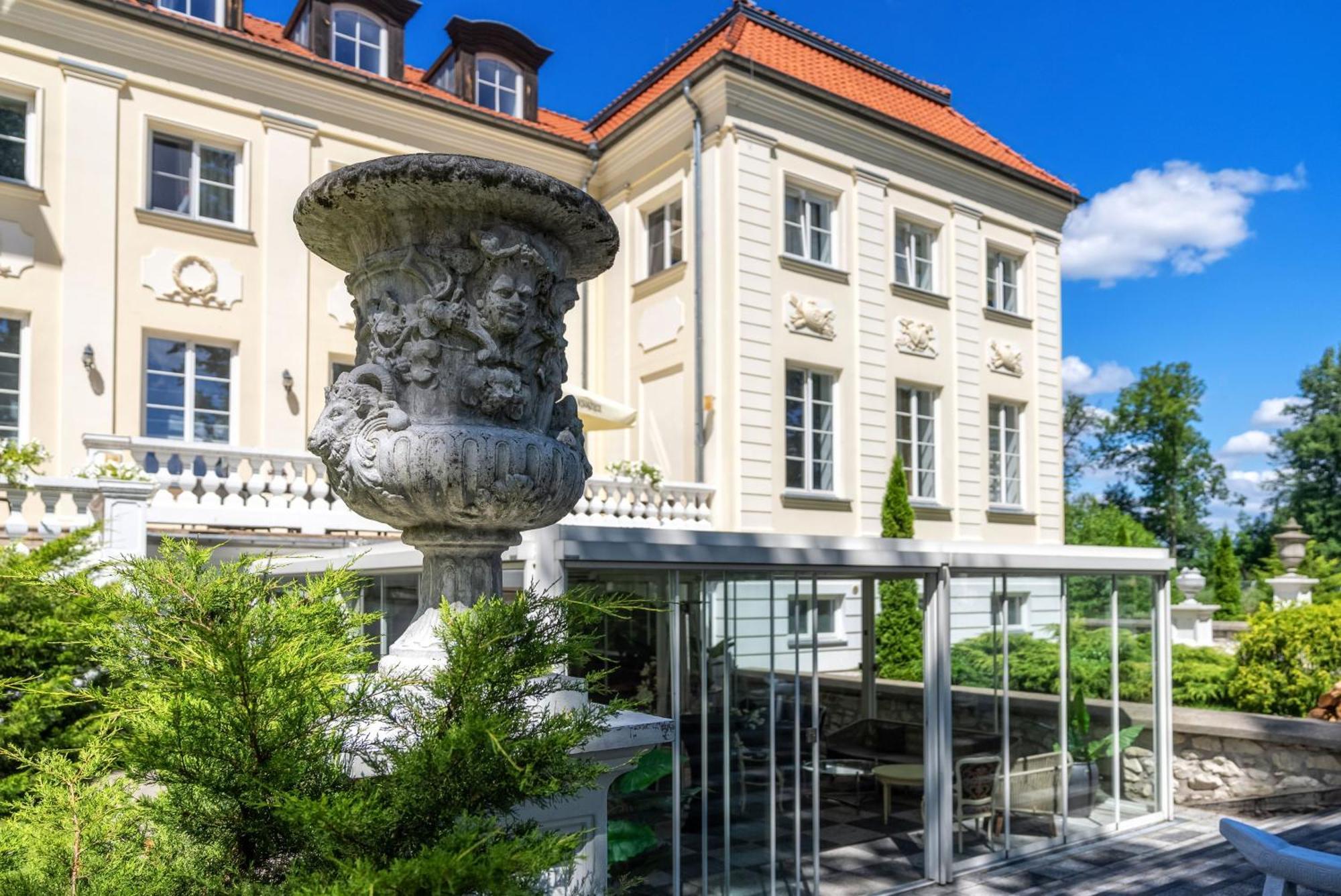Hotel Palac Alexandrinum Krubki Exteriér fotografie