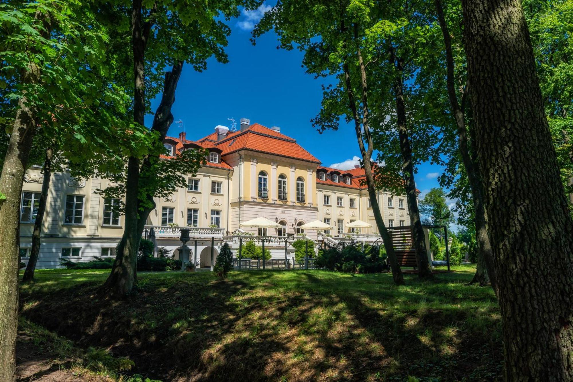Hotel Palac Alexandrinum Krubki Exteriér fotografie