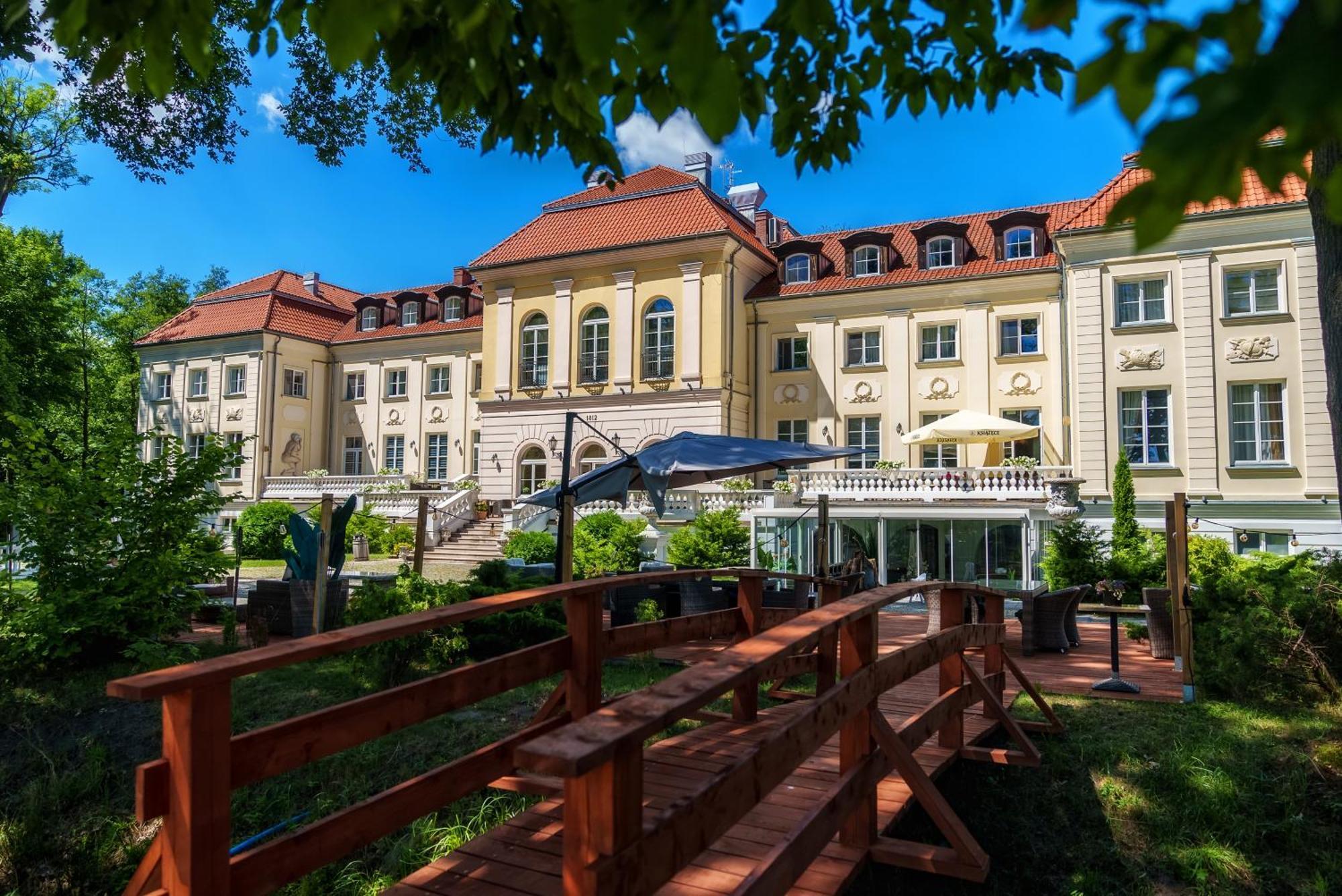 Hotel Palac Alexandrinum Krubki Exteriér fotografie