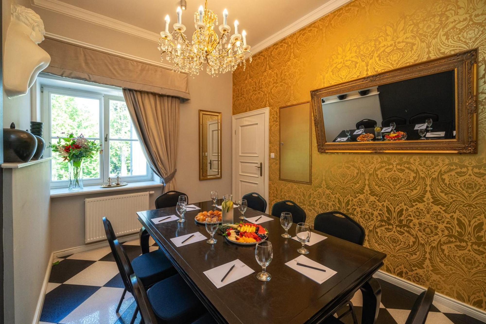 Hotel Palac Alexandrinum Krubki Exteriér fotografie